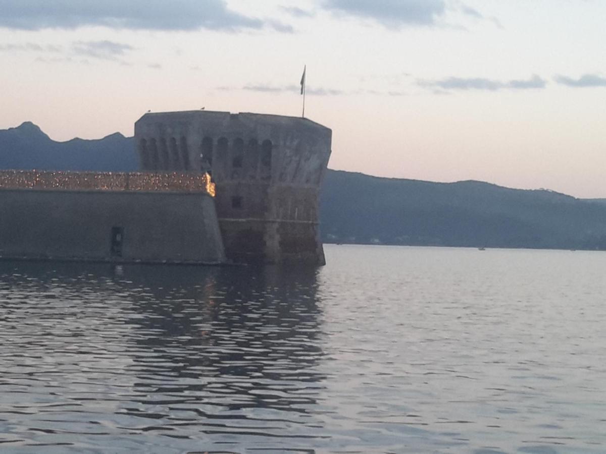 La Terrazza Al Forte Portoferraio Exterior foto